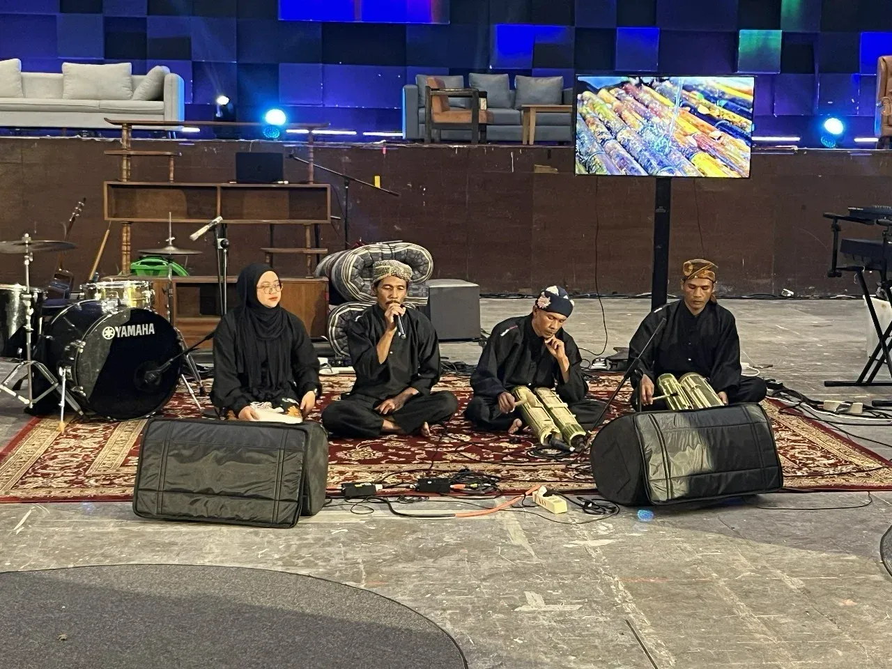 The Storytelling Performance "Tutur Pasir Eurih" 